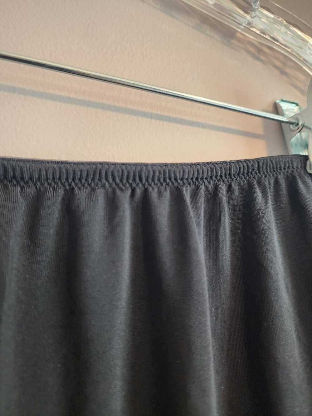 2/$15 Jockey Black Short Skirt Slip XL Used - Picture 5 of 6